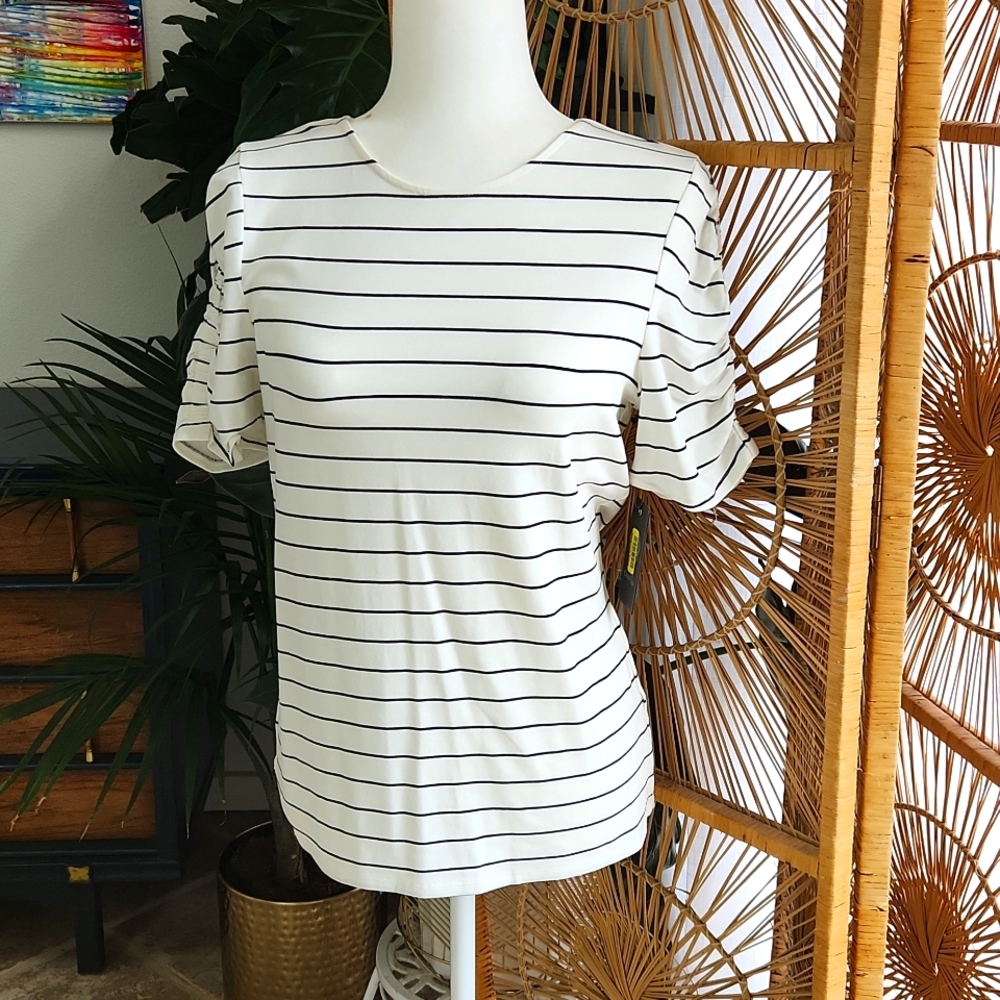 Antonio Melani , elbow-length, smocked sleeve, casual shirt. Size M.